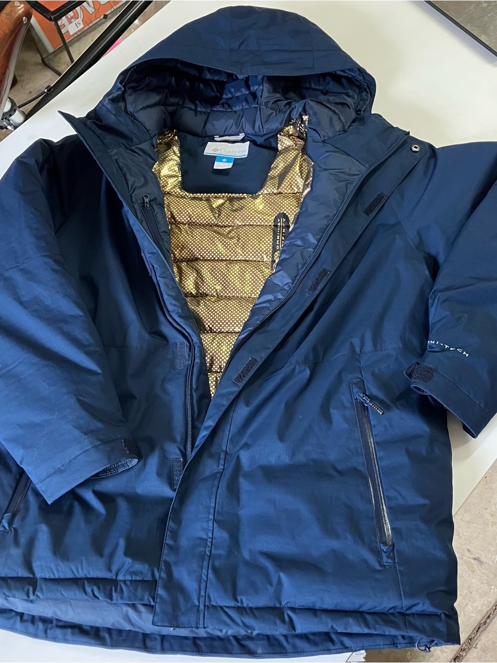 Men’s large Columbia ski jacket Omni-heat infinity navy blue